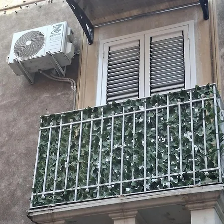 House Beautiful Flower Apartmán Katánie